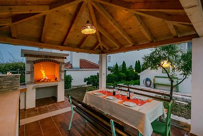 Ferienhaus mit Aussenpool, 50 m vom Meer