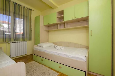 Ferienwohnung mit Terrasse und Grill
