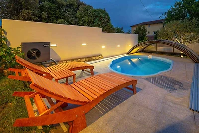 Ferienhaus mit Klimaanlage und Aussenpool