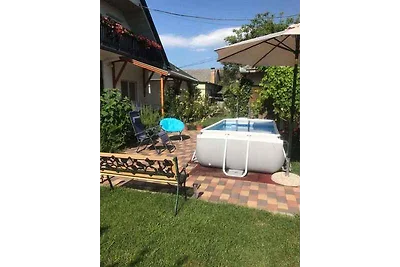 Ferienwohnung mit Aussenpool , Terrasse und