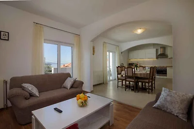 Ferienwohnung mit Balkon und Meerblick