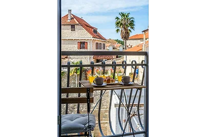 Ferienwohnung mit Klimaanlage und Balkon dire
