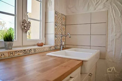 Villa mit Pool und Klimaanlage