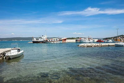 Moderne Seafront Apartments in Mrljane auf de