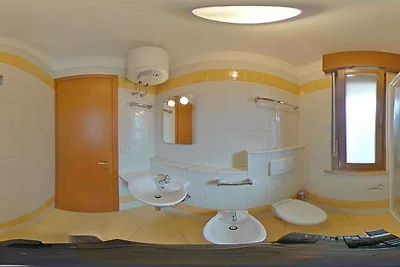 Ferienwohnung mit Klimaanlage und Balkon