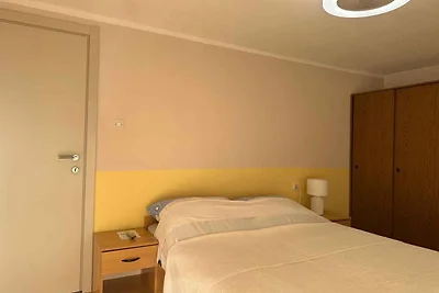Ferienwohnung mit Pool und Balkon