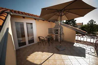 Ferienwohnung mit Swimmingpool und Meerblick