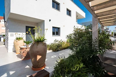 Ferienwohnung mit Klimaanlage und Aussenpool