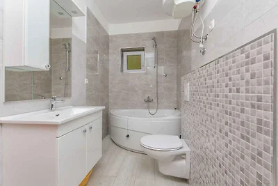 Ferienwohnung mit Balkon und Grill