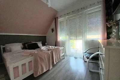 Ferienhaus mit Pool und Internet