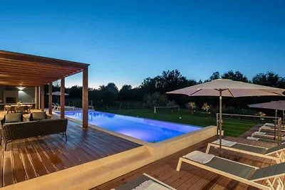 Villa mit beheiztem Pool