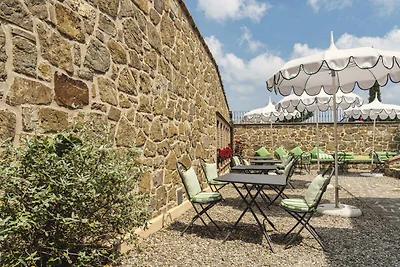 Ferienwohnung mit Pool und Balkon