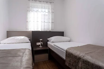 Ferienwohnung mit Klimaanlage und Balkon