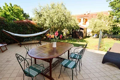 Ferienwohnung mit Garten und Klimaanlage