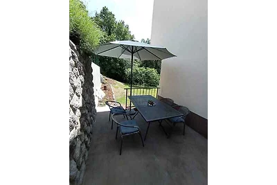 Ferienwohnung mit Terrasse und Grill