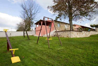 Ferienhaus mit Garten und Grill