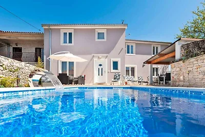 Villa mit Klimaanlage und Pool