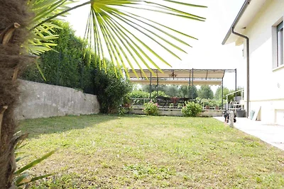 Ferienwohnung mit privatem Garten in günstige