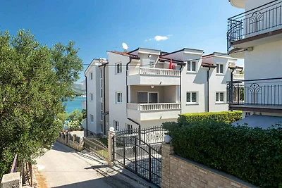 Ferienwohnung mit Klimaanlage und Balkon