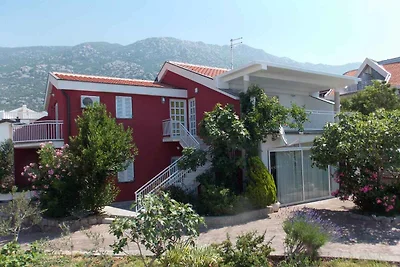 Villa mit Swimmingpool und Meerblick