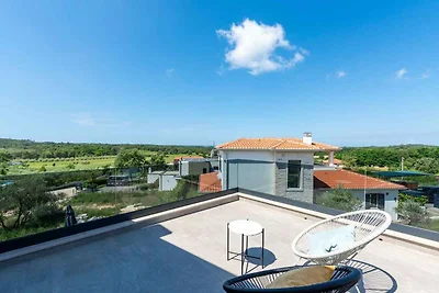 Villa mit Pool und Klimaanlage