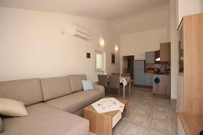 Ferienwohnung mit Balkon und Klimaanlage