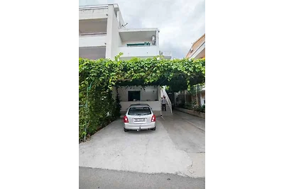 Ferienwohnung mit Klimaanlage und Balkon