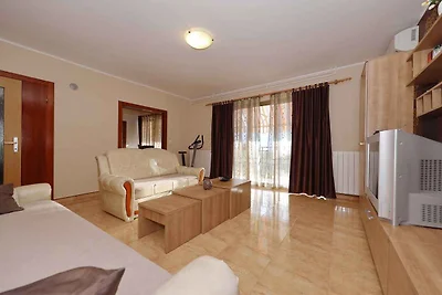 Ferienwohnung mit Terrasse und Whirlpool im