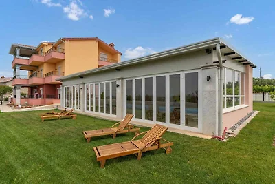 Ferienwohnung mit Klimaanlage und Pool