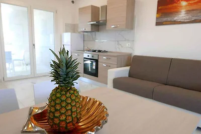 Studio mit Klimaanlage und Terrasse