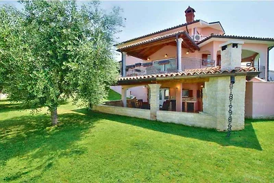 Villa mit beheiztem Pool