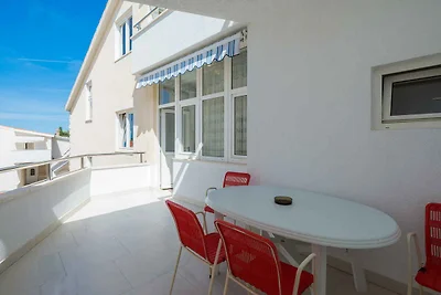 Ferienwohnung mit Balkon und Meerblick