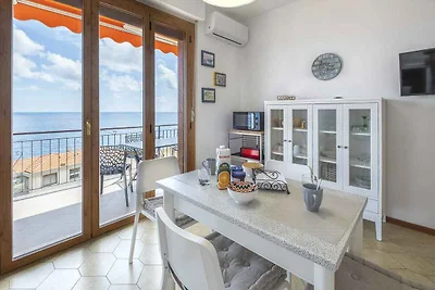 Ferienwohnung mit Klimaanlage und Balkon mit