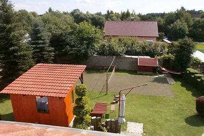 Ferienhaus mit Schwimmbad, Trampolin, Minigol