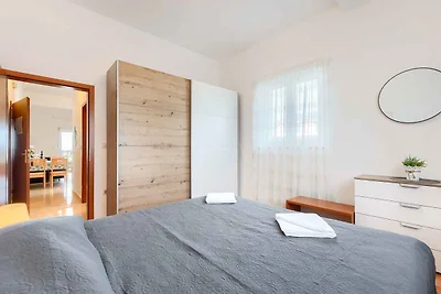 Ferienwohnung mit Klimaanlage und Balkon