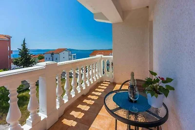 Ferienwohnung mit Balkon und Meerblick