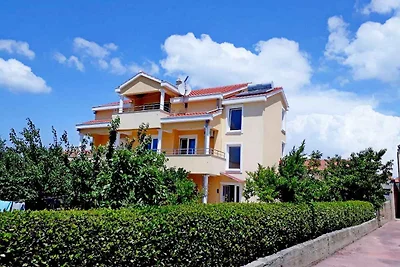 Ferienwohnung mit Terrasse und Klimaanlage