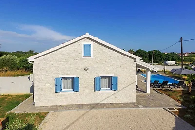 Villa familienfreundlich mit Pool und