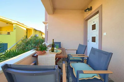 Ferienwohnung mit Balkon und Klimaanlage