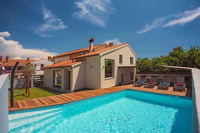 Villa mit Pool