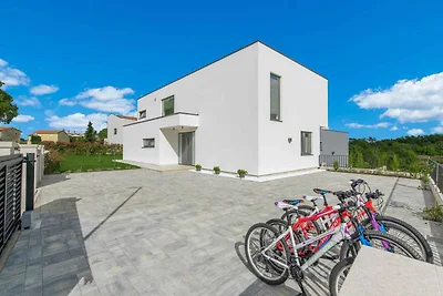 Villa mit privatem Pool und Whirlpool