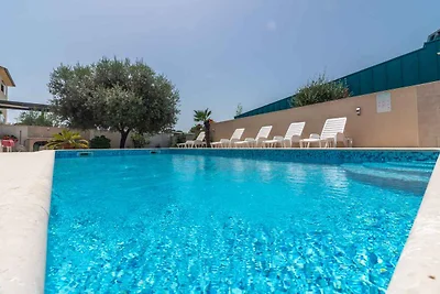 Ferienwohnung mit Aussenpool und Meerblick