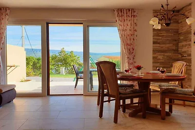 Ferienwohnung mit einen Balkon und Meerblick