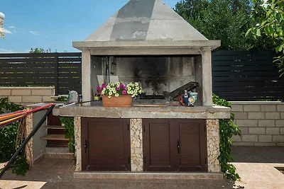 Gemütliche Ferienwohnung Hrvatić in Rogoznica