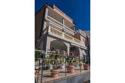 Studio mit Klimaanlage und Terrasse