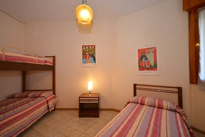 Ferienwohnung mit Klimaanlage und Balkon