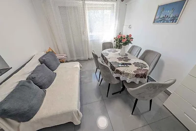 Ferienwohnung mit WLAN, Grill und Klimaanlage