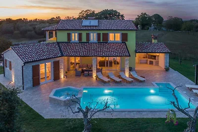 Villa mit Privatpool