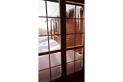 Ferienhaus mit Kamin und Sauna bei Wald
