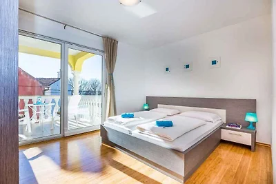 Ferienwohnung mit Klimaanlage und Pool